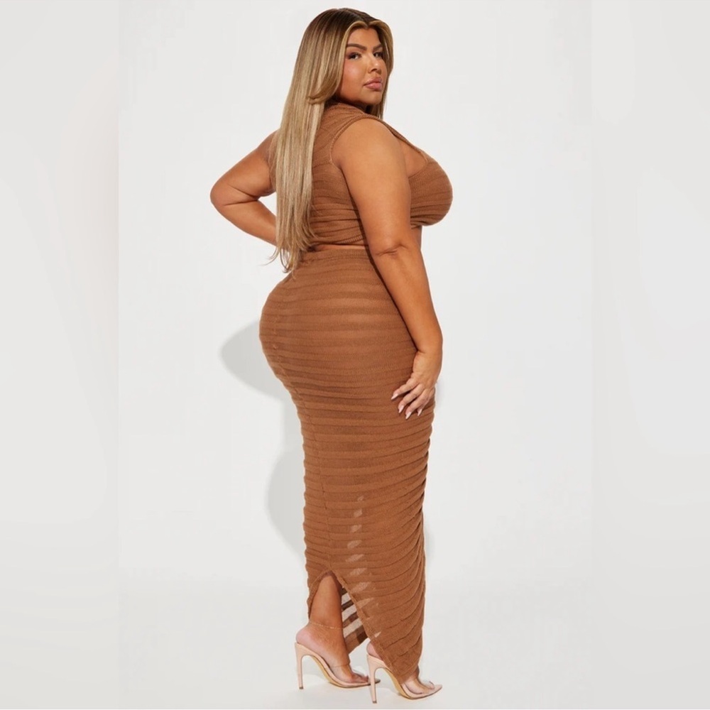 New Sheer Sleeveless Sweater Cropped Tank Top Maxi Skirt Set in Mocha Brown 1X